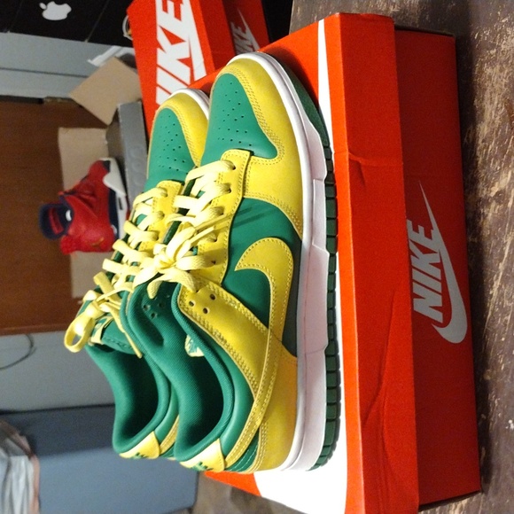 New Nike Dunk Brazilian size 9m - Picture 2 of 7